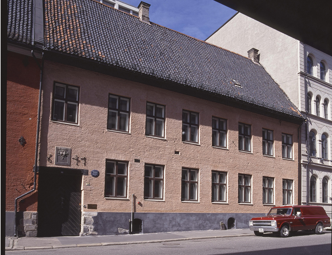 Magistratgården i Dronningens gate 11. Foto: Morten Krogstad/Nasjonalbiblioteket