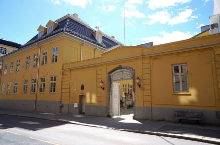 Den Gamle Krigsskole sett fra Tollbugata